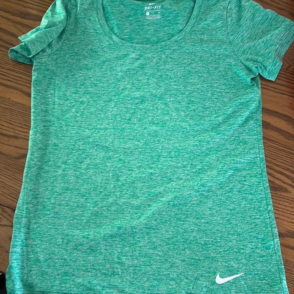 Nike Shirt/3